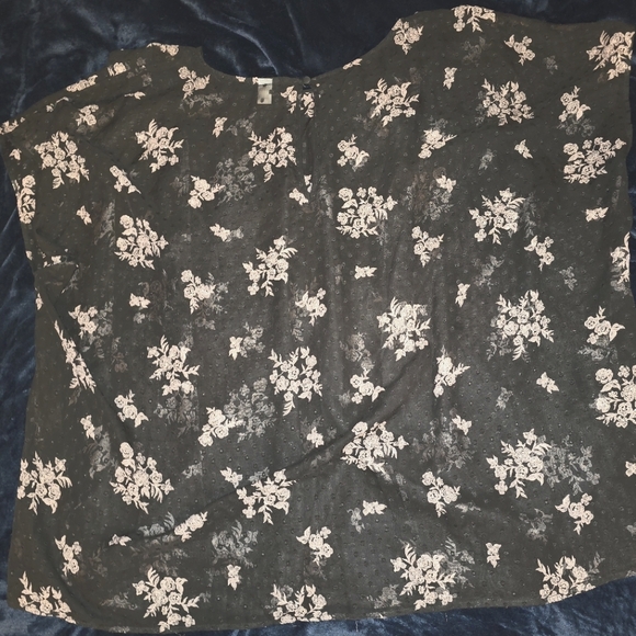 Torrid 6x Black Sheer Floral Blouse Top - Picture 2 of 4